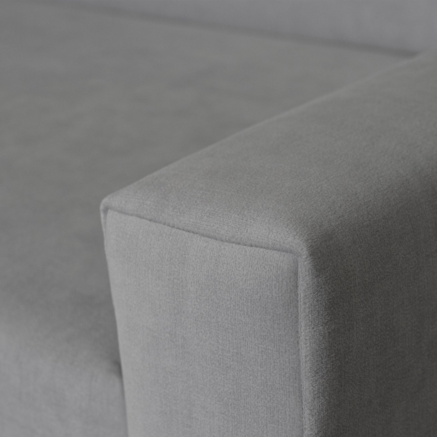 Vega U Ecksofa nach Maß | Breite anpassbar | Schlaffunktion 2 Bettkasten U-Form verstellbare Kopfstützen Samt-Stoff Best 305x151 cm (Stahlfarbe)